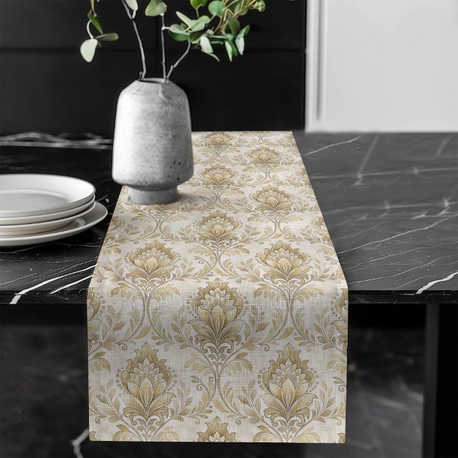Caminho De Mesa Grande Executante de Mesa de marfim com Damascos de Molho (Ivory Table Runner with Soft Watercolor Damasks)