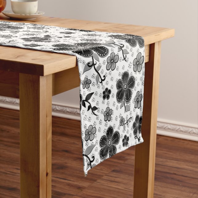 Caminho De Mesa Grande Impressão Floral preto-e-branco (No Local)