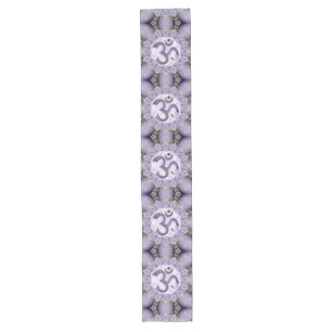 Caminho De Mesa Grande Om / Aum Mandala Design violet + suas ideias