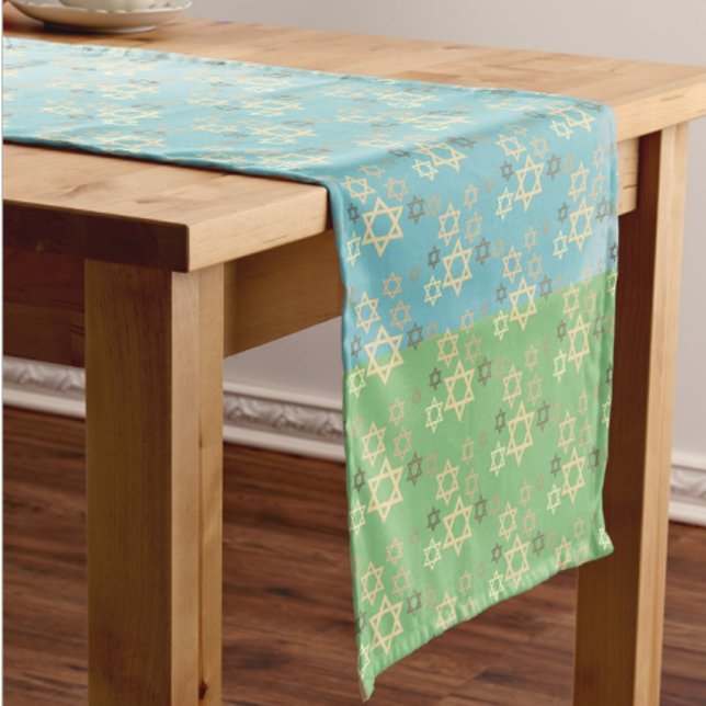 Caminho De Mesa Grande Primavera De Passagem Verde E Azul Pálido (Beautiful Spring Green and Sky Blue table runner)