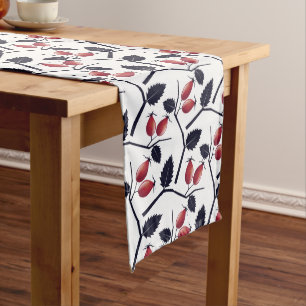 Caminho De Mesa Grande Rosa Mosqueta de Outono e Galhos em Branco