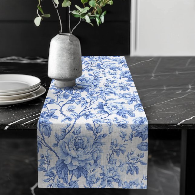 Caminho De Mesa Grande Traditional Blue Toile Roses Floral Table Runner (Traditional Blue Toile Roses Floral Table Runner)