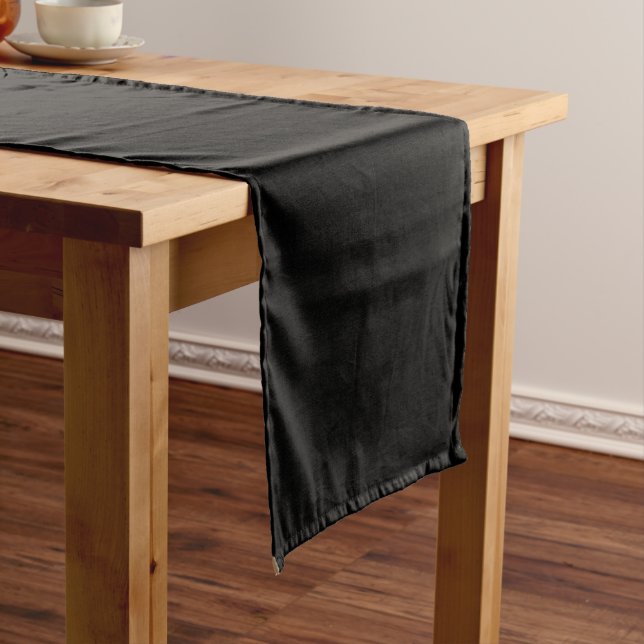 Caminho De Mesa Médio A solid black textured surface fills the entire  (No Local)