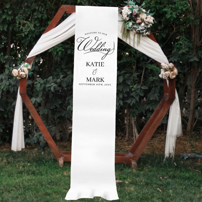 Caminho De Mesa Médio Welcome To Our Wedding Calligraphy Fabric Sign  (Welcome To Our Wedding Calligraphy Fabric Sign Medium Table Runner)