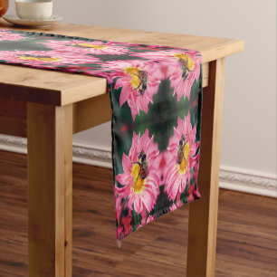 Caminho De Mesa Pequeno Abelha-Bumble Na Abstrato De Flor-Daisy Rosa