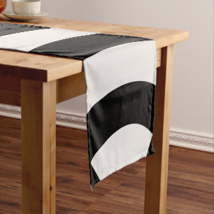 Caminho De Mesa Pequeno Abstrato de Imagem Retroativa Linhas Pretas Branco