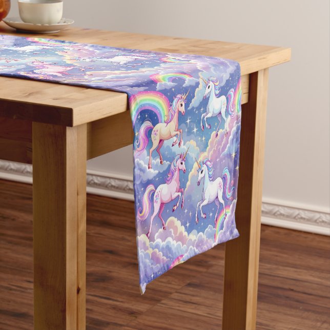 Caminho De Mesa Pequeno Arco-íris cintilante e unicórnios nas nuvens (No Local)