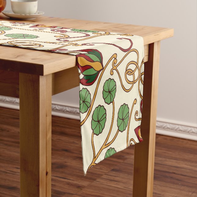 Caminho De Mesa Pequeno Art Nouveau-inspired floral design (No Local)