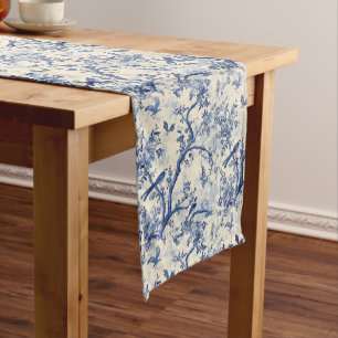Caminho De Mesa Pequeno Aves Whimsical Entre Árvores Tablecloth