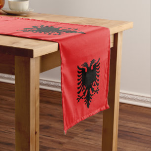 Caminho De Mesa Pequeno Bandeira albanesa e albaneses que jogam moda em ca