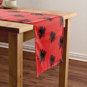 Caminho De Mesa Pequeno Bandeira albanesa e albaneses que jogam moda em ca