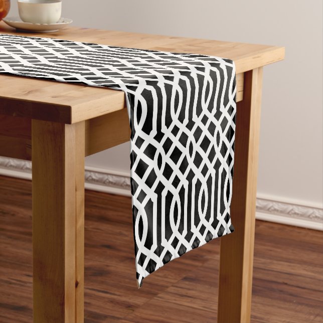 Caminho De Mesa Pequeno Black and White Trellis (No Local)