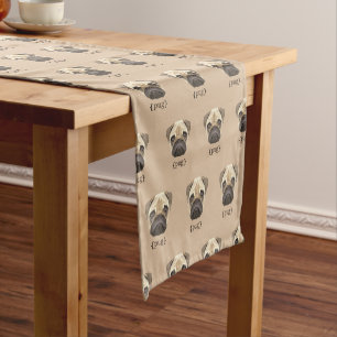 Caminho De Mesa Pequeno Definição bonito da cara do Pug da aguarela