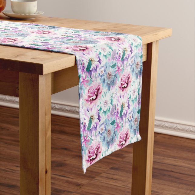 Caminho De Mesa Pequeno Flores azuis, cor de água rosa. (No Local)