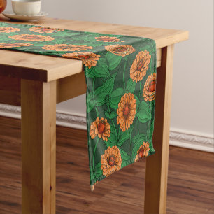 Caminho De Mesa Pequeno Flores de Zinnia laranja, folhas verdes em verde e