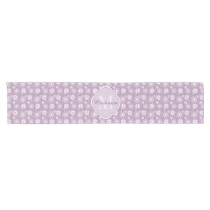 Caminho De Mesa Pequeno Girly Monogramas - Flores e nome de margarida púr