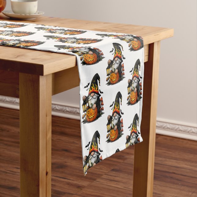 Caminho De Mesa Pequeno Halloween Gnome Table Runner (No Local)