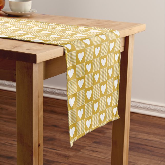 Caminho De Mesa Pequeno Harvest Gold Gingham Heart Patch Plaid (No Local)