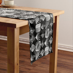 Caminho De Mesa Pequeno Lúpulo Tribal de Caribe Negrito - Preto e Branco,