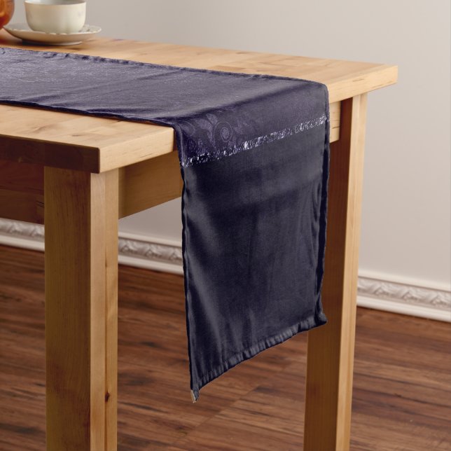 Caminho De Mesa Pequeno Midnight Indigo Romance | Satinge Damask (No Local)