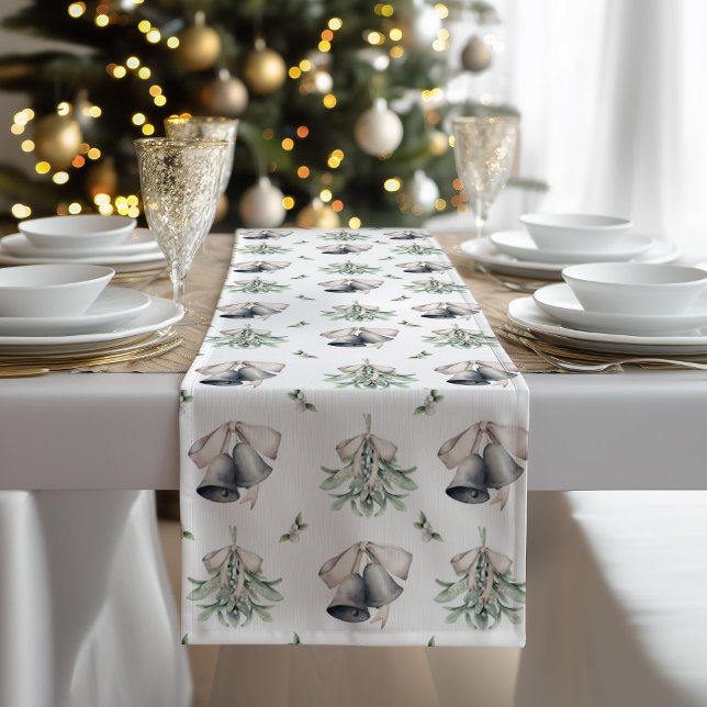 Caminho De Mesa Pequeno Mistletoe Sininhos de Natal  (Silver Bells and Mistletoe Table Runner)