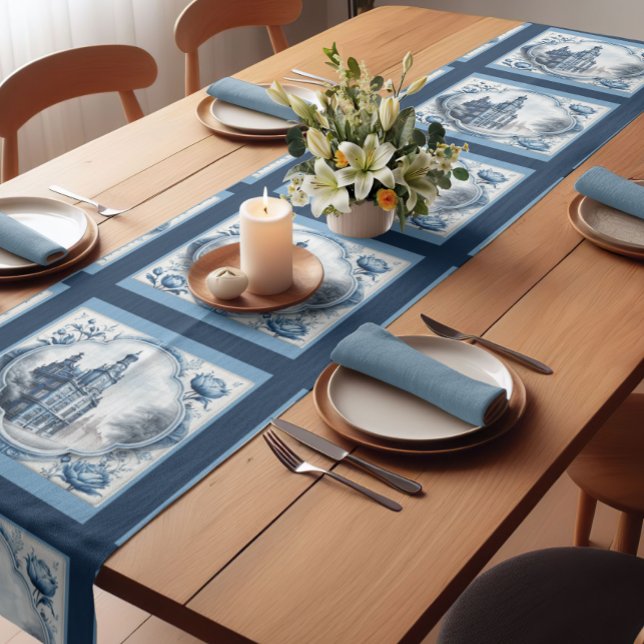 Caminho De Mesa Pequeno Monograma floral impressionante da chinoiserie toi (Criador carregado)