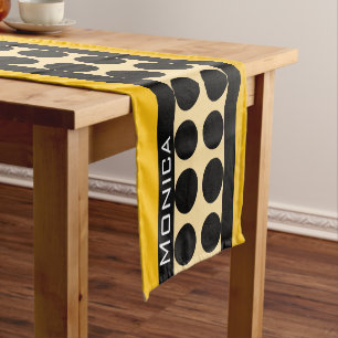 Caminho De Mesa Pequeno Nome monograma com pontos amarelos bege e preto mo