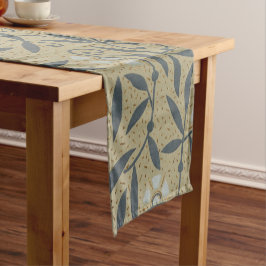 Caminho De Mesa Pequeno Ornate floral pattern with dark blue vines 