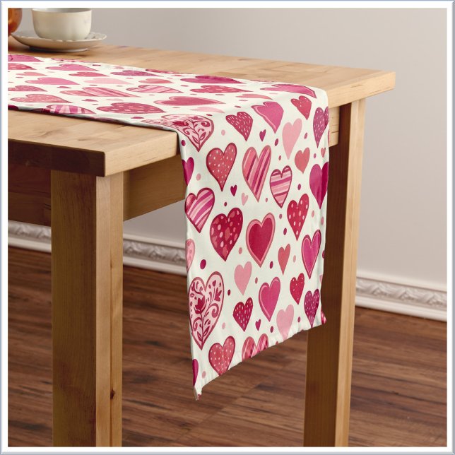 Caminho De Mesa Pequeno Padrão de Corações Vermelhos e Rosas Modernos (Criador carregado)