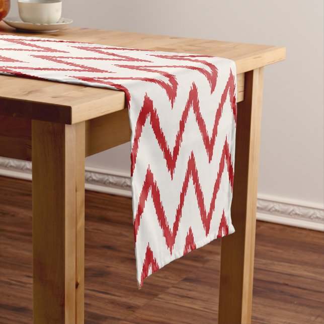 Caminho De Mesa Pequeno Padrão quitão vermelho de ikat vermelho texturizad (No Local)