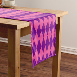 Caminho De Mesa Pequeno Pink and Purple Harlequin Checkered Design 