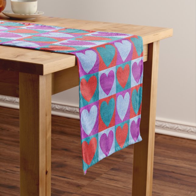 Caminho De Mesa Pequeno Purple Green and Red Checked Heart Pattern (No Local)