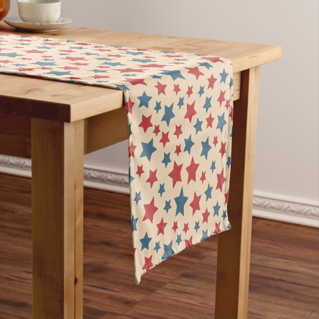 Caminho De Mesa Pequeno Red and Blue Stars, 4th of July, Beige Background (No Local)