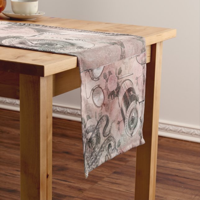 Caminho De Mesa Pequeno Romântico Steampunk | Ephemera Antiquada (No Local)