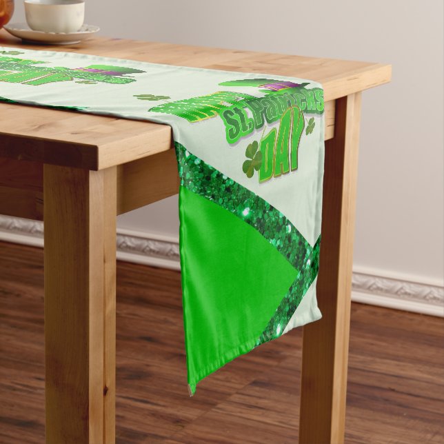 Caminho De Mesa Pequeno Rua de Tablecloth Runner. Dia de Patrick (No Local)