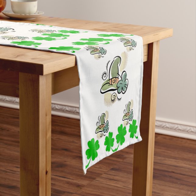 Caminho De Mesa Pequeno Rua de Tablecloth Runner. Dia de Patrick (No Local)