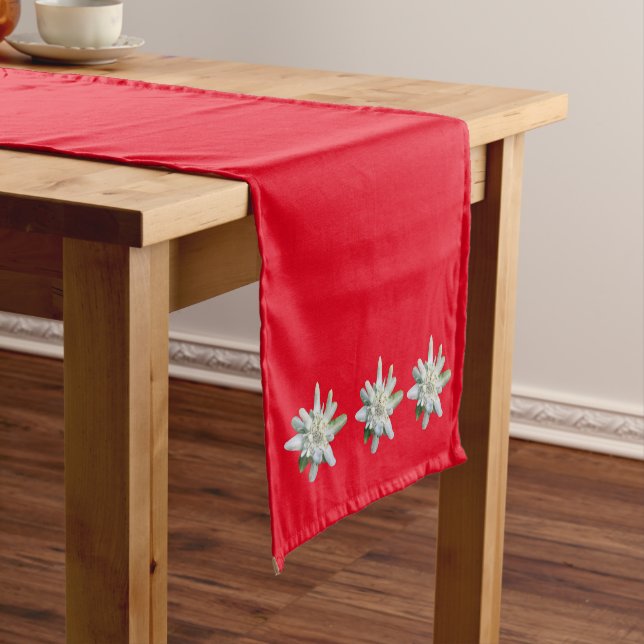 Caminho De Mesa Pequeno Suiça suíça Edelweiss vermelho de flor alpina (No Local)