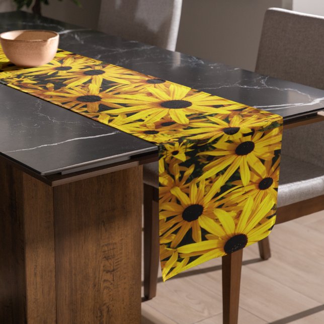 Caminho De Mesa Pequeno Suspensões de Olhos Pretos Amarelos Florais (In Situ)