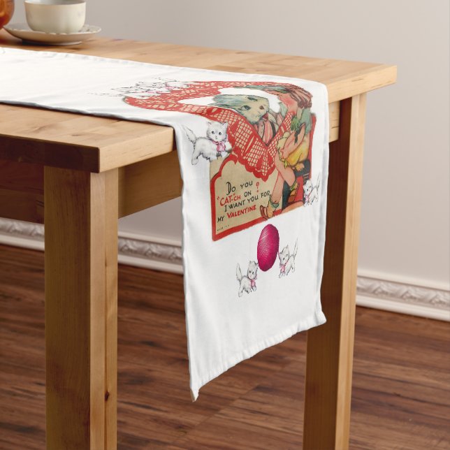 Caminho De Mesa Pequeno Tablecloth Runner Namorados Kitten (No Local)