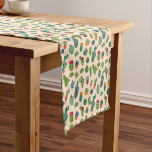 Caminho De Mesa Pequeno Teste padrão ereto do cacto bonito