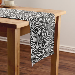 Caminho De Mesa Pequeno Teste padrão preto e branco do impressão na moda