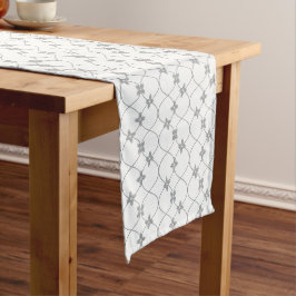 Caminho De Mesa Pequeno Treliça de Videira Florida Cinza em Branco