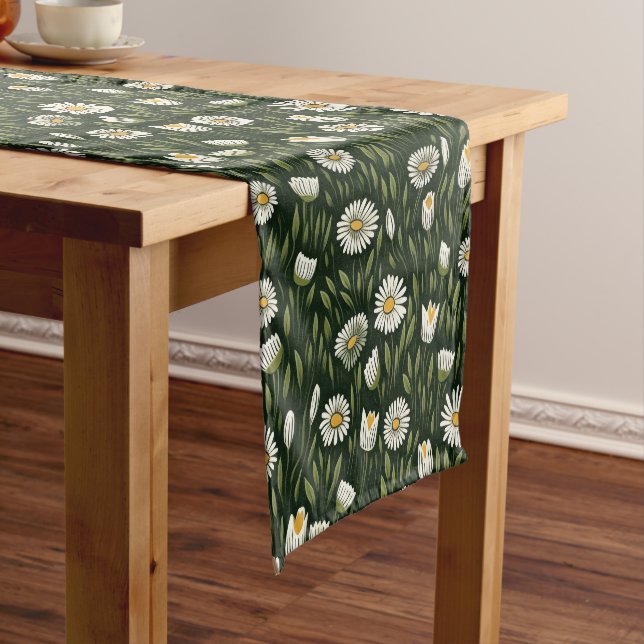 Caminho De Mesa Pequeno Vibrant Daisy Pattern with Lush Green Accents (No Local)