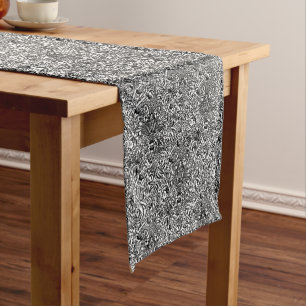 Caminho De Mesa Pequeno William Morris Indian, Black and White