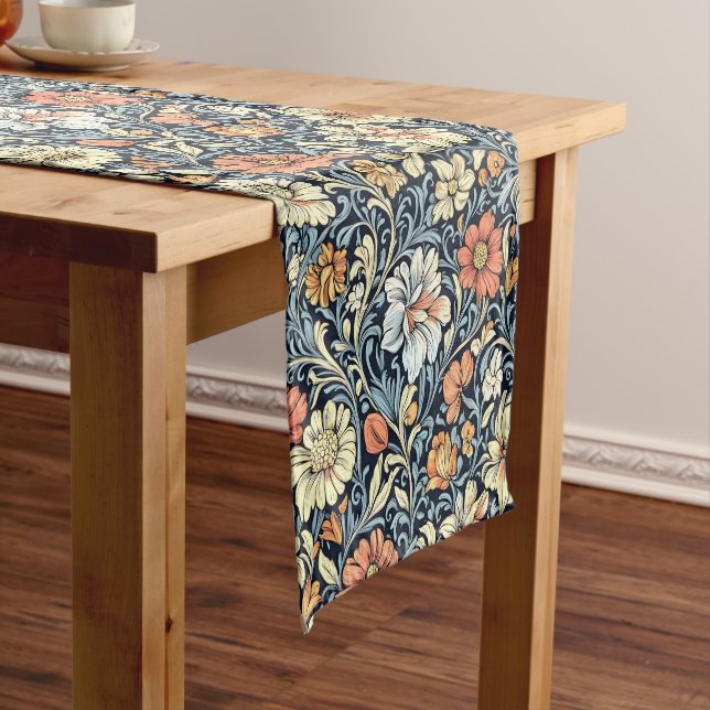 Caminho De Mesa Pequeno William Morris style floral acanthus pattern (No Local)