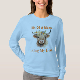 Camisa Adorável da Vaca das Terras Altas Fazendo o