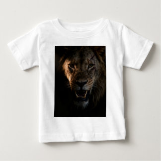 camisa com um leão