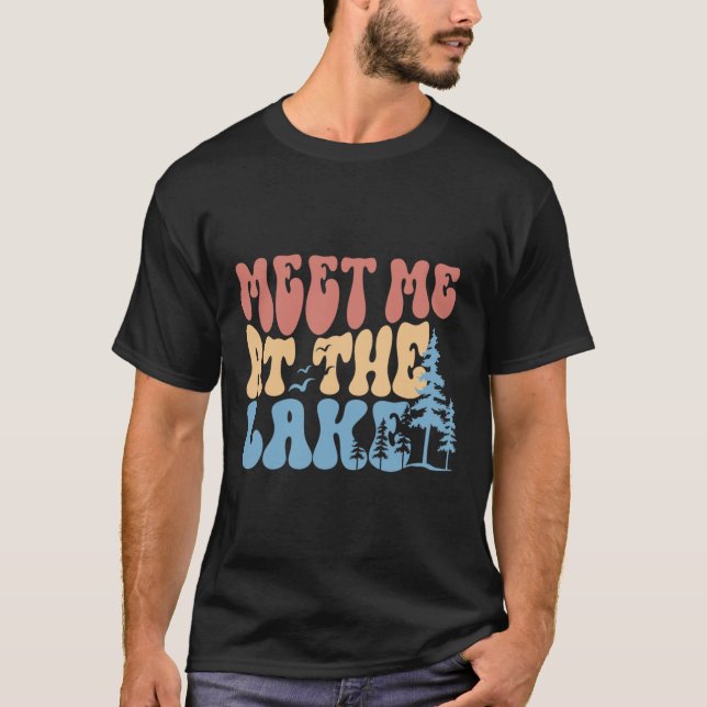 Camisa da Vida no Lago Camisa Divertida de Viagem  (Frente)