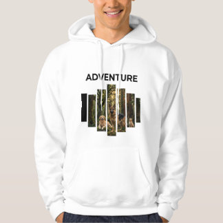 Camisa de aventura com cães na floresta ao ar livr