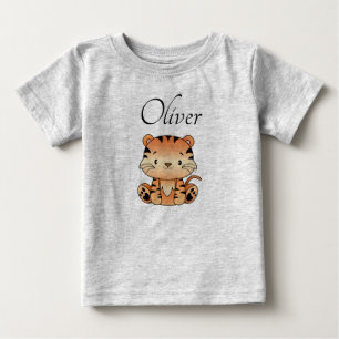 Camisa de bebê com nome personalizável e um leão
